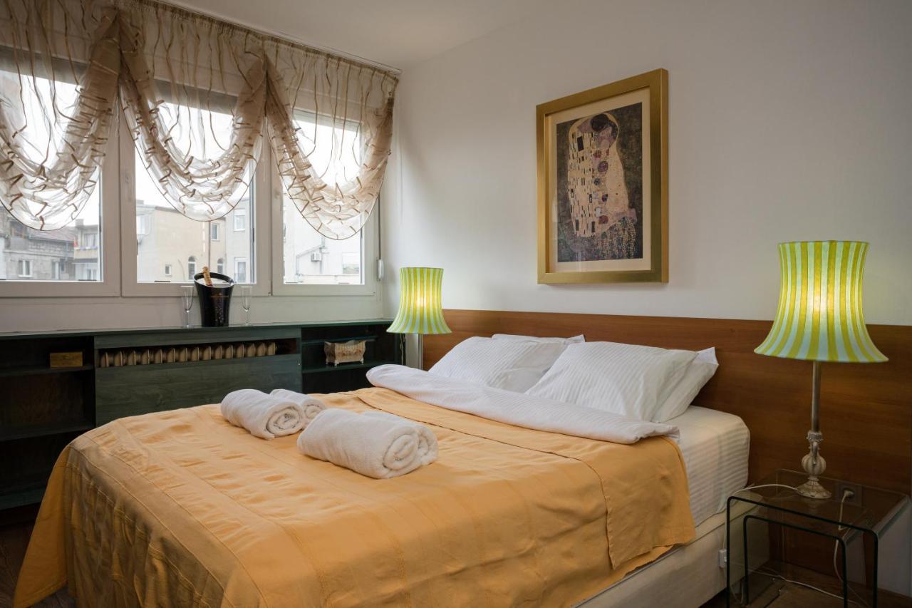 Belart Apartment Belgrado Esterno foto